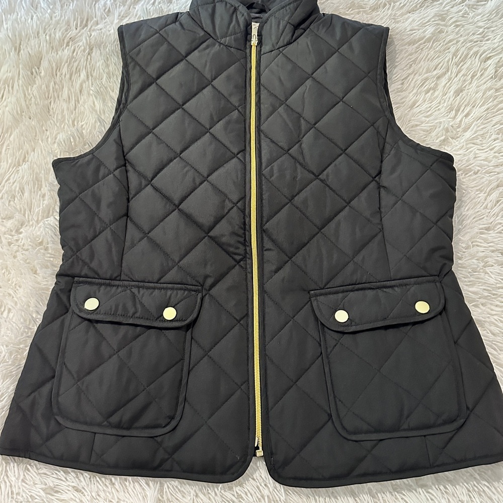 St. John’s Bay Quilted Black Puffer Vest with Gold Zip & Pockets Size M - Picture 11 of 14